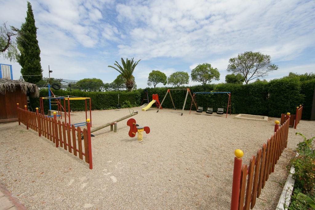 Camping Carlos III La Carlota Bagian luar foto